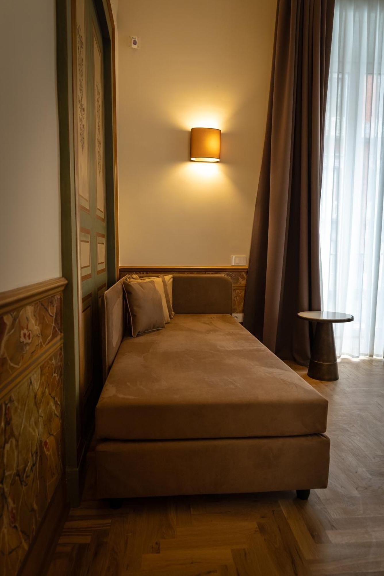 Antica Dimora Pessina Hotel Napels Buitenkant foto