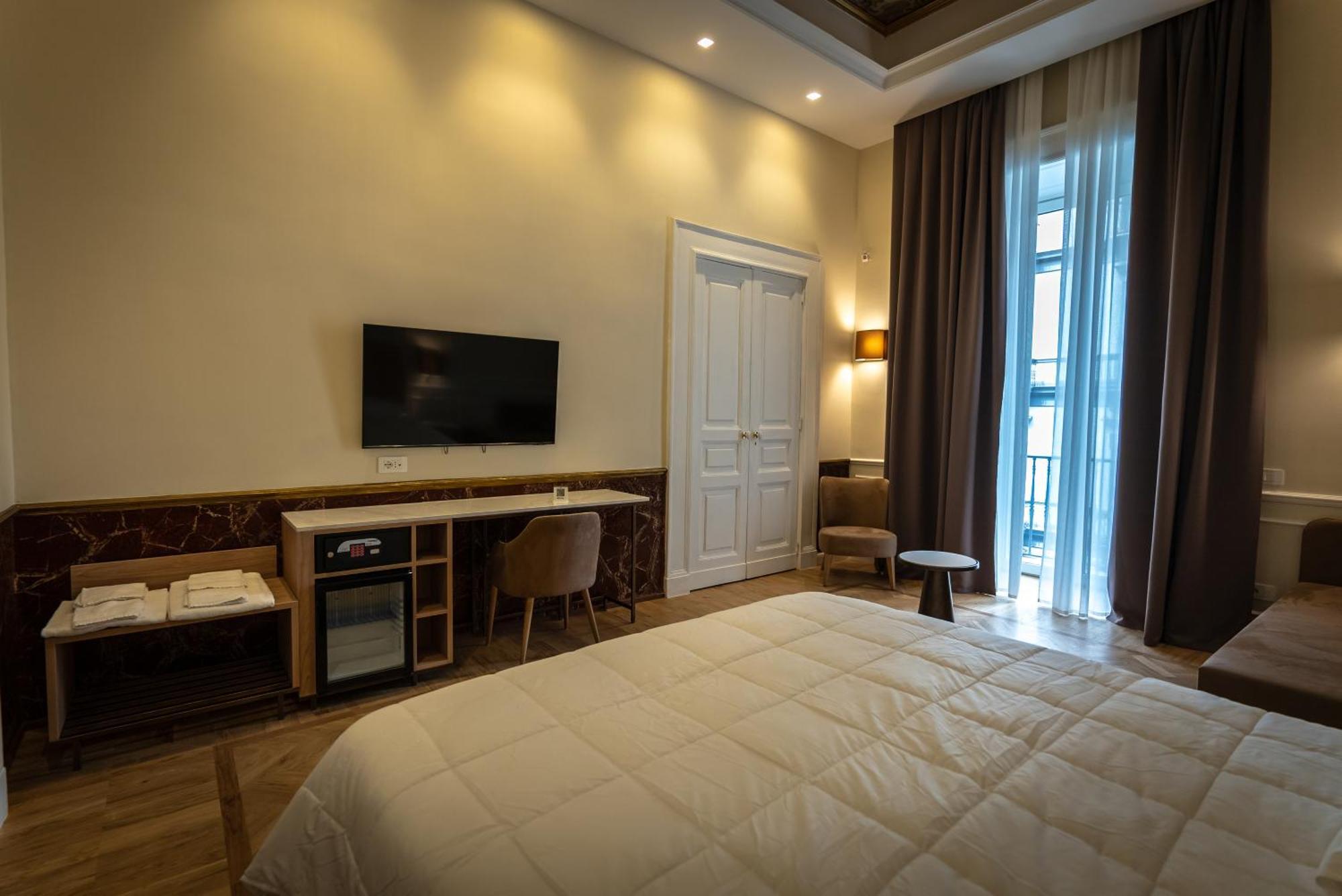 Antica Dimora Pessina Hotel Napels Buitenkant foto