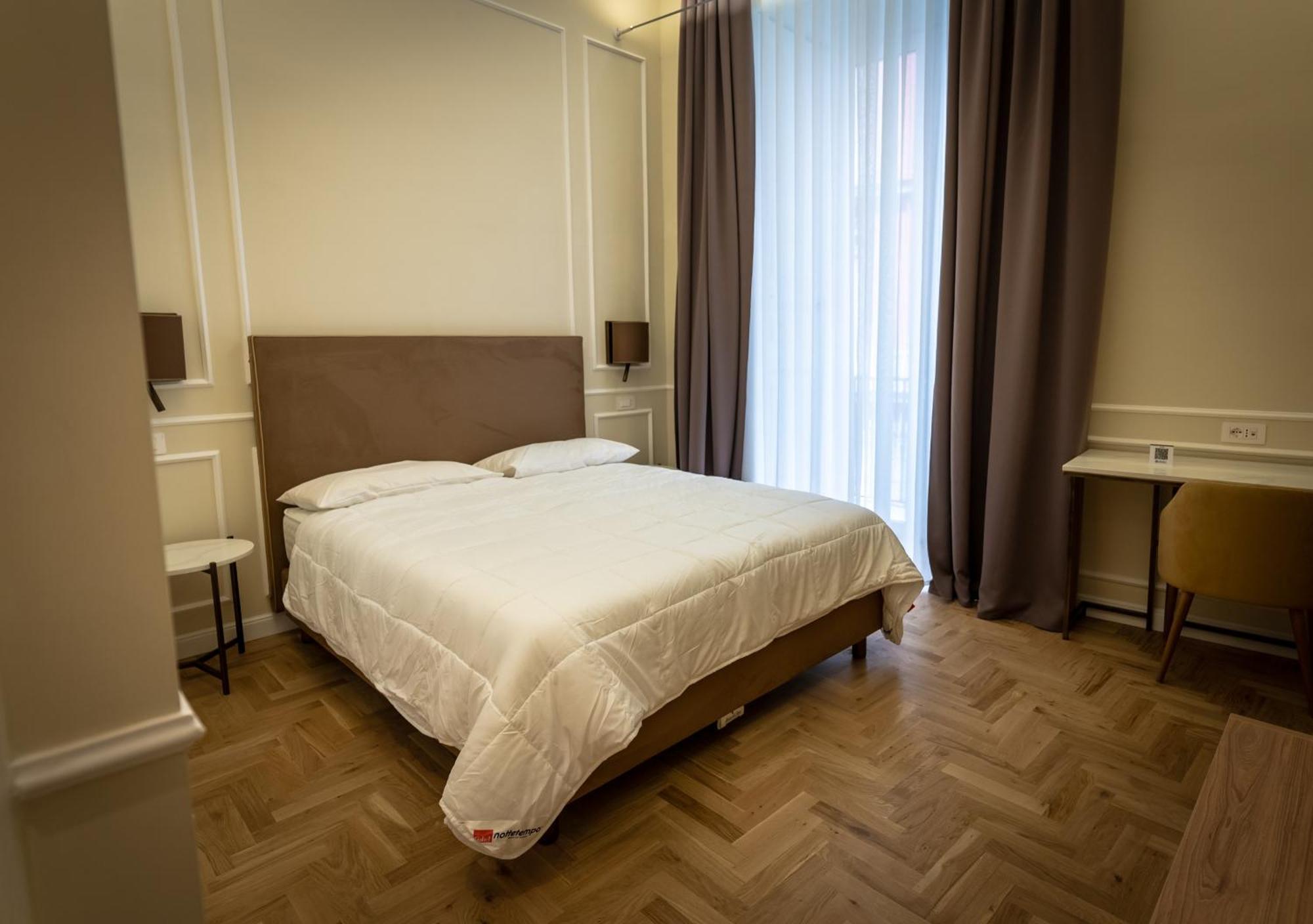 Antica Dimora Pessina Hotel Napels Buitenkant foto