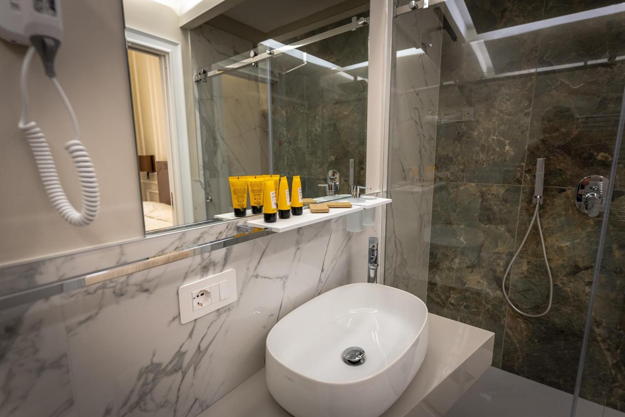 Antica Dimora Pessina Hotel Napels Buitenkant foto