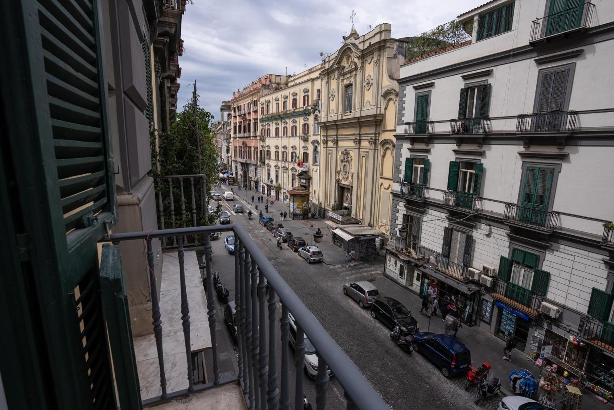 Antica Dimora Pessina Hotel Napels Buitenkant foto