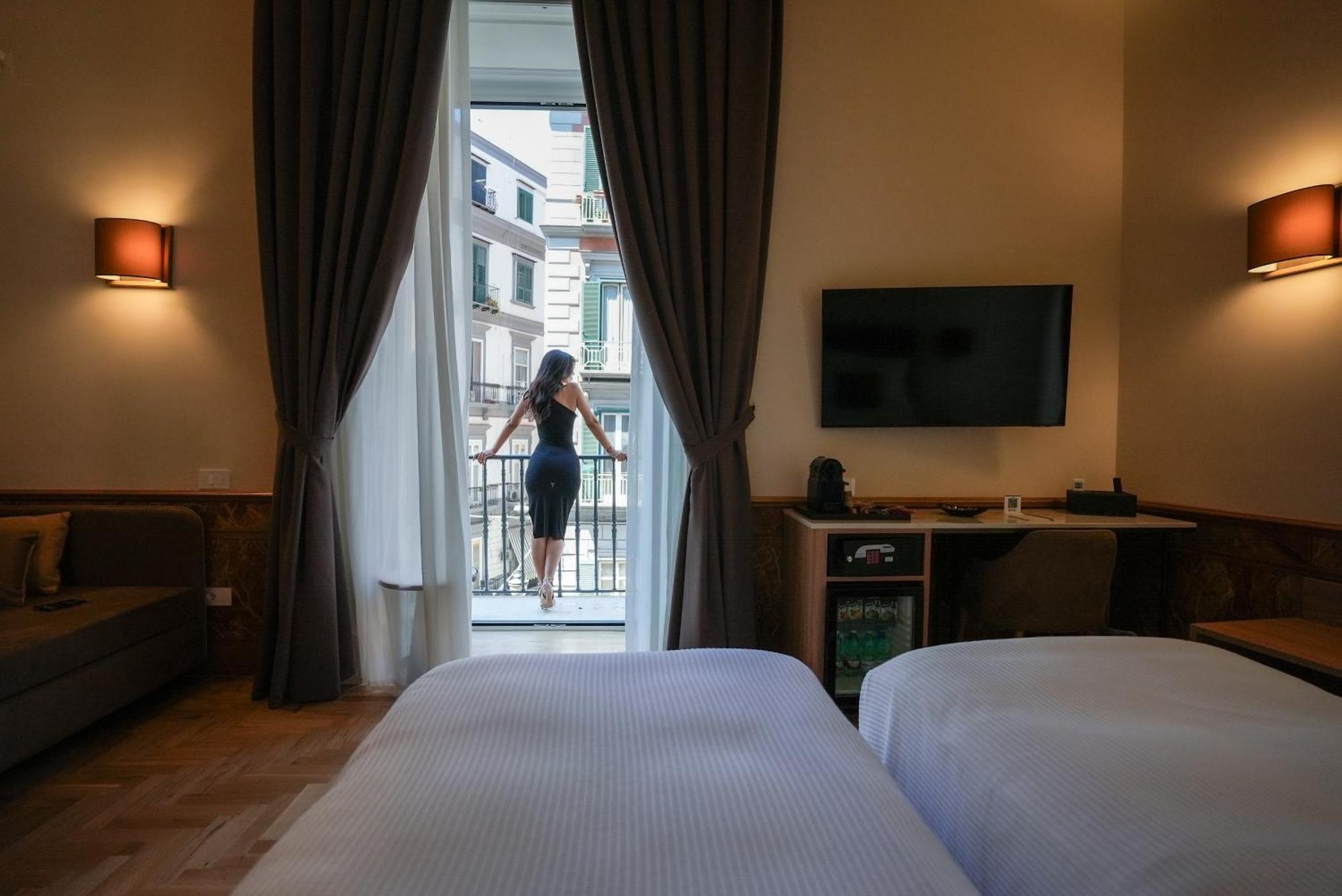 Antica Dimora Pessina Hotel Napels Buitenkant foto