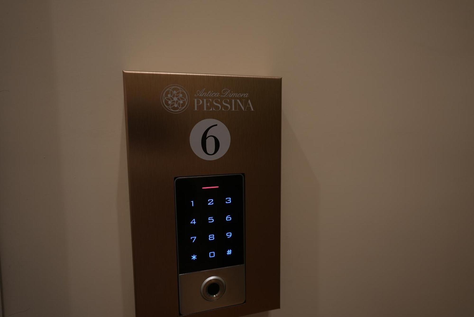 Antica Dimora Pessina Hotel Napels Buitenkant foto
