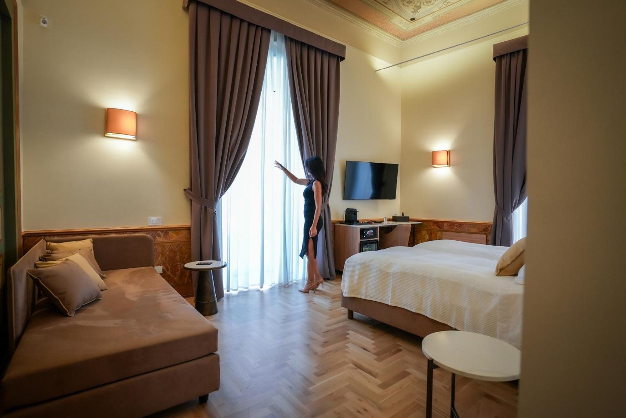 Antica Dimora Pessina Hotel Napels Buitenkant foto